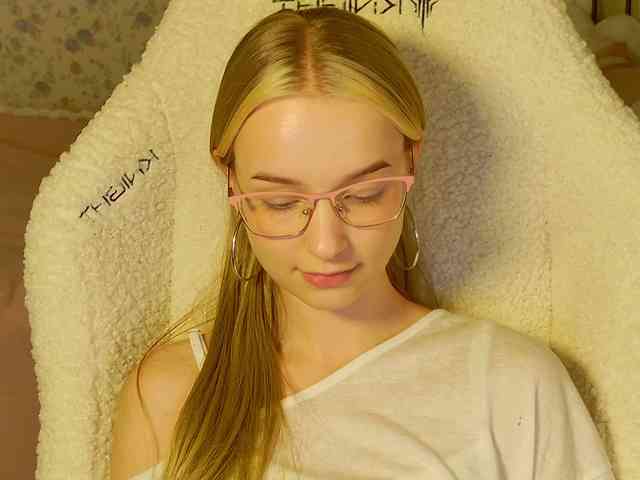 MimiMashka webcam