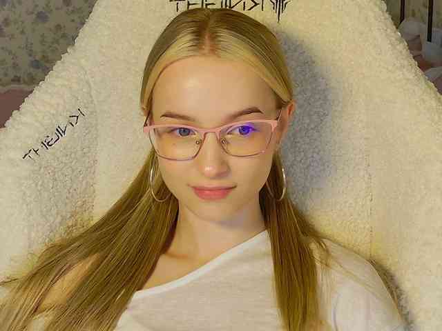 MimiMashka webcam