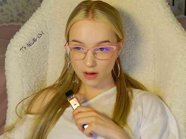MimiMashka webcam