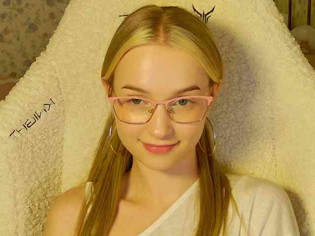 MimiMashka webcam
