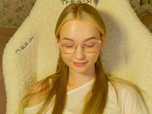 MimiMashka webcam