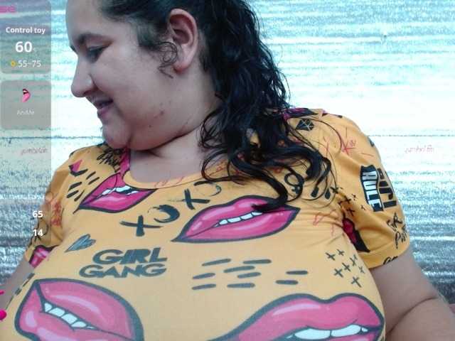 emilynessa webcam bongacams model stream image