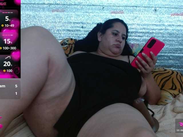 emilynessa's BongaCams show and profile