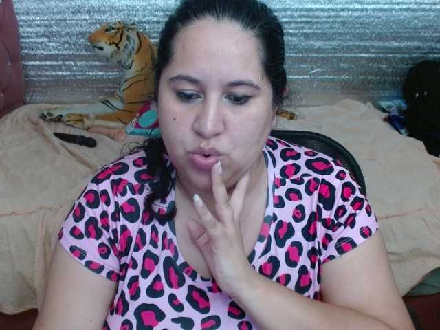 emilynessa's BongaCams show and profile