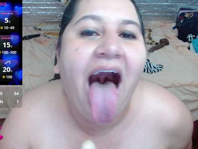 emilynessa's BongaCams show and profile