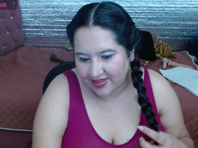 emilynessa's BongaCams show and profile