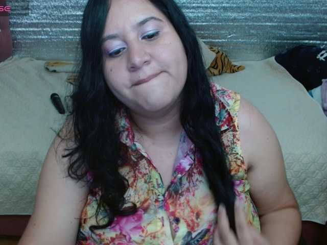emilynessa's BongaCams show and profile