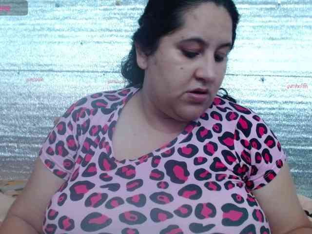 emilynessa Live Webcam on BongaCams