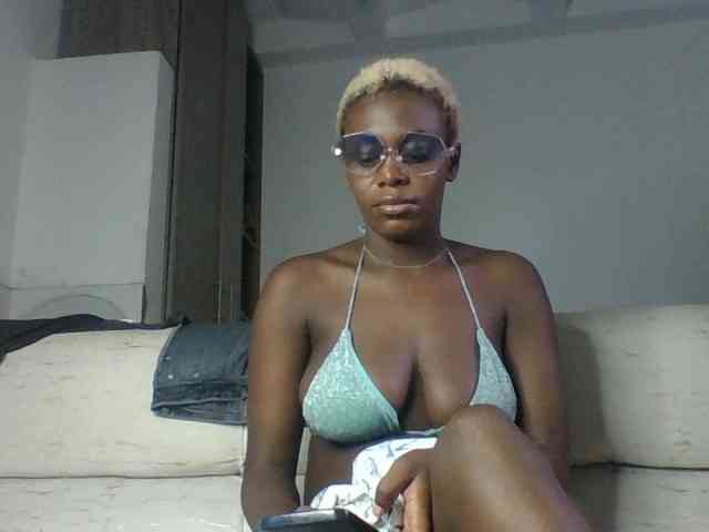 Shanicehotgirl webcam