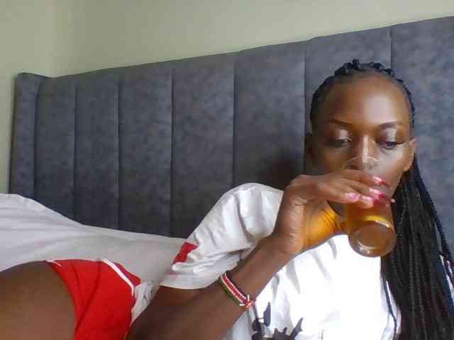 Sexymaya22 webcam