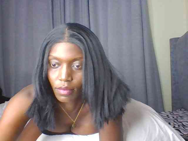 Sexymaya22 webcam