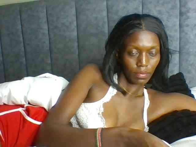 Sexymaya22 webcam