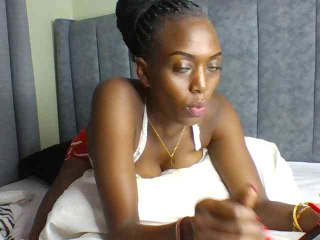 Sexymaya22 webcam