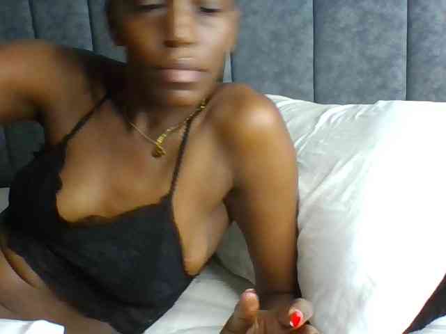 Sexymaya22 webcam