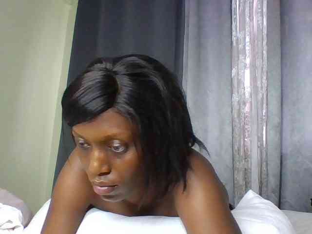 Sexymaya22 webcam