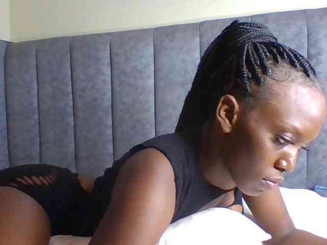 Sexymaya22 webcam