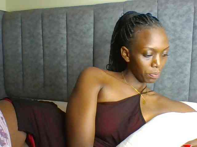 Sexymaya22 webcam