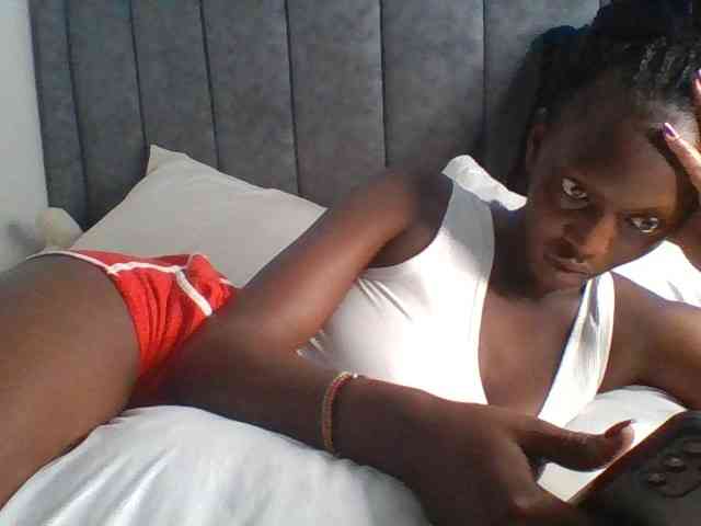 Sexymaya22 webcam
