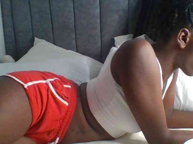 Sexymaya22 webcam