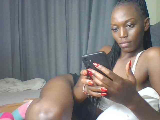 Sexymaya22 webcam