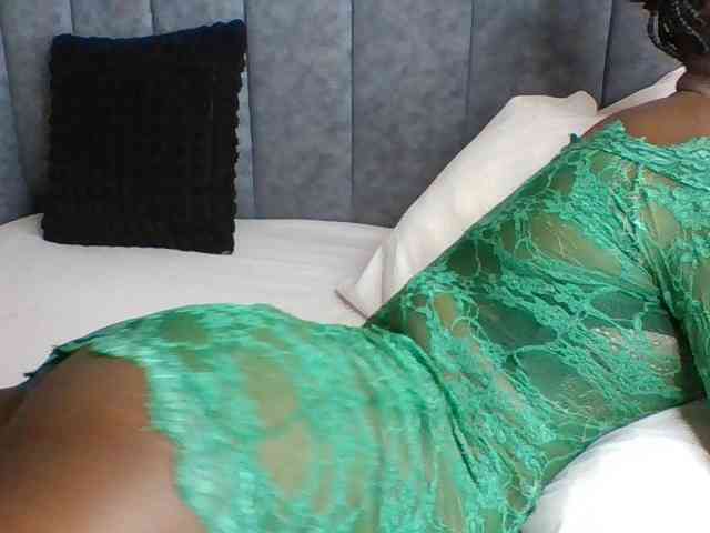 Sexymaya22 webcam