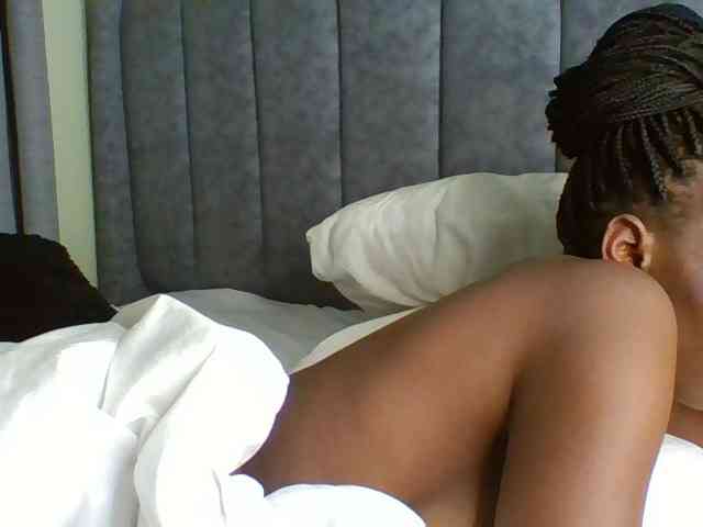 Sexymaya22 webcam