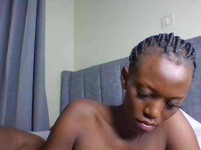 Sexymaya22 webcam