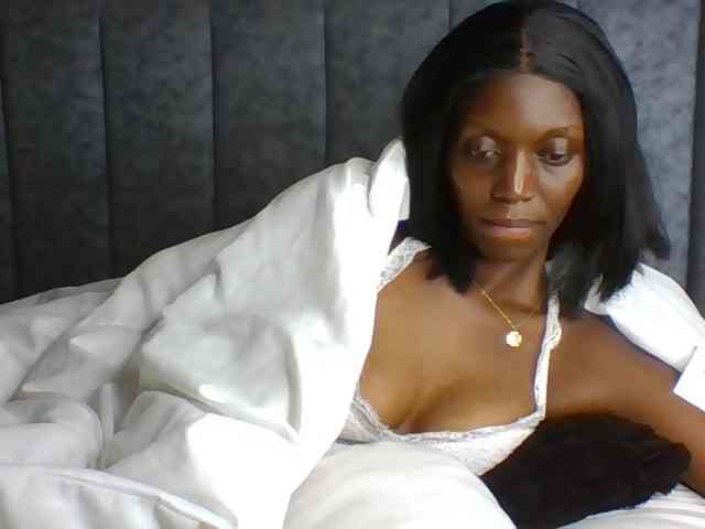 Sexymaya22 webcam