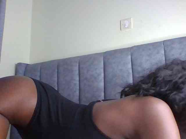 Sexymaya22 webcam