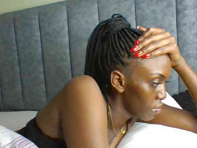 Sexymaya22 webcam