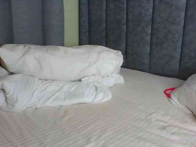 Sexymaya22 webcam