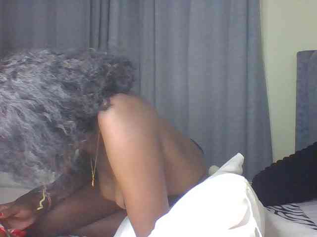 Sexymaya22 webcam