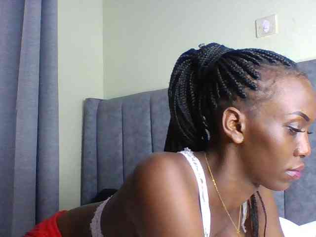Sexymaya22 webcam