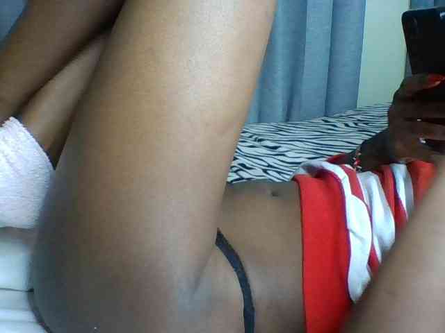 Sexymaya22 webcam