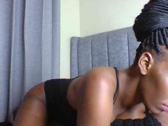 Sexymaya22 webcam