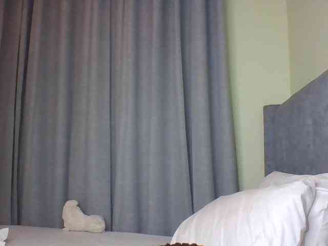 Sexymaya22 webcam