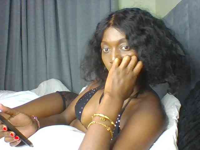 Sexymaya22 webcam