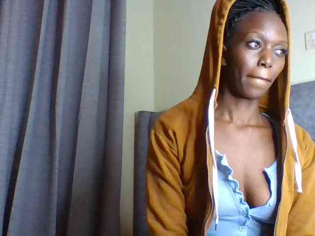 Sexymaya22 webcam