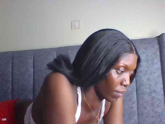 Sexymaya22 webcam