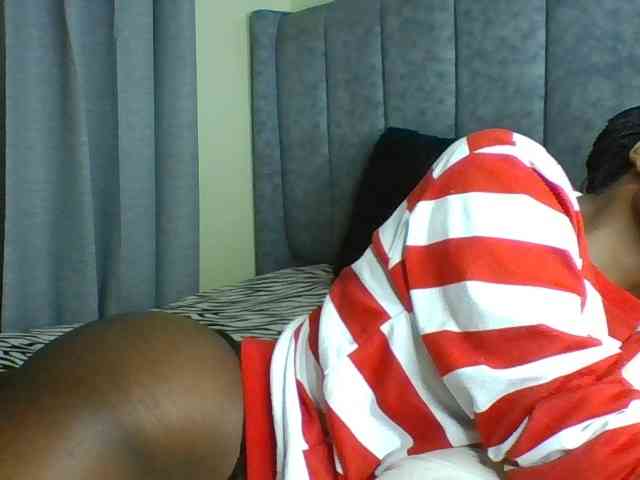 Sexymaya22 webcam
