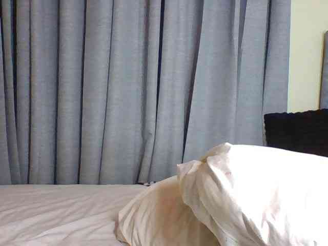 Sexymaya22 webcam