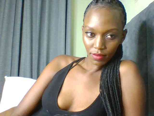 Sexymaya22 webcam