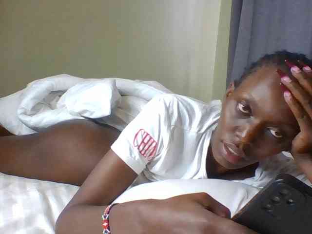 Sexymaya22 webcam