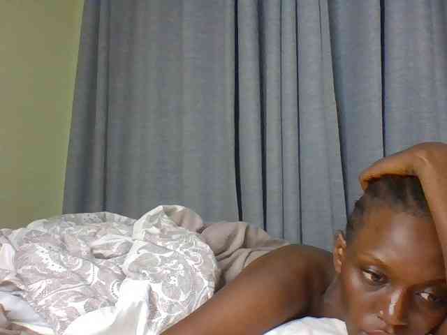 Sexymaya22 webcam