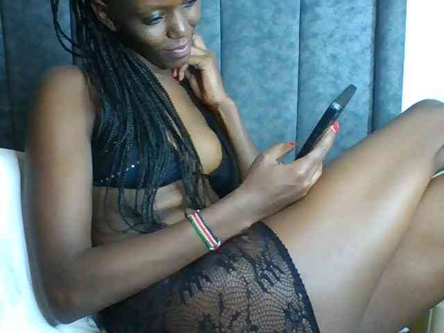 Sexymaya22 webcam