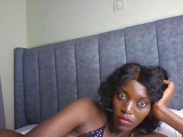 Sexymaya22 webcam