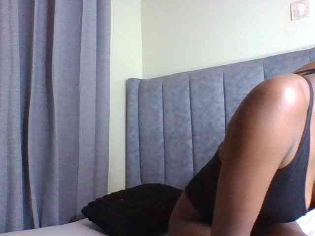 Sexymaya22 webcam