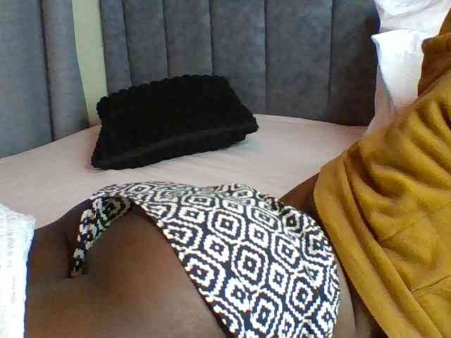 Sexymaya22 webcam