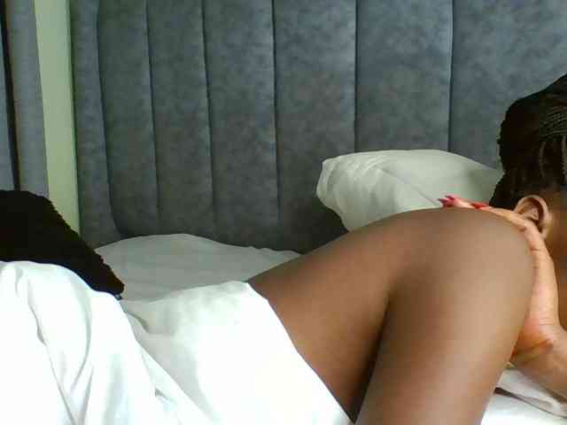Sexymaya22 webcam