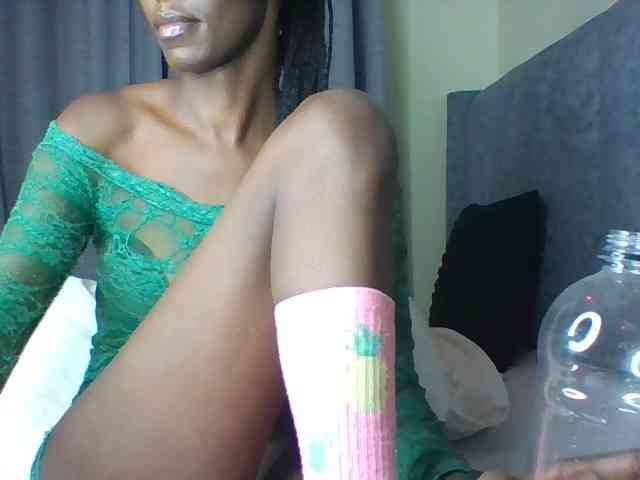 Sexymaya22 webcam